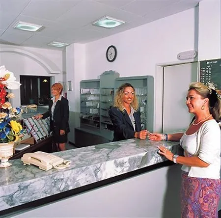 Belvedere Hotell 4*